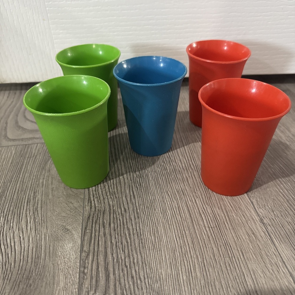 Tupperware Classic Kids Bell Vintage Tumblers 7oz Cups Primary Set of 5‎
